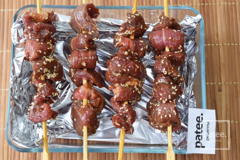 Китайский шашлык из говядины с салатом из лапши - Шаг 8