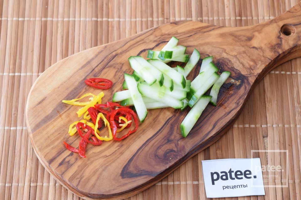 Китайский шашлык из говядины с салатом из лапши - Шаг 10