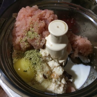 Куриные тефтели с моцареллой - Шаг 3