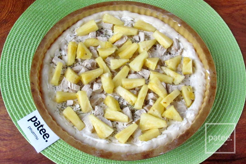 Пицца с курицей и ананасами - Шаг 9