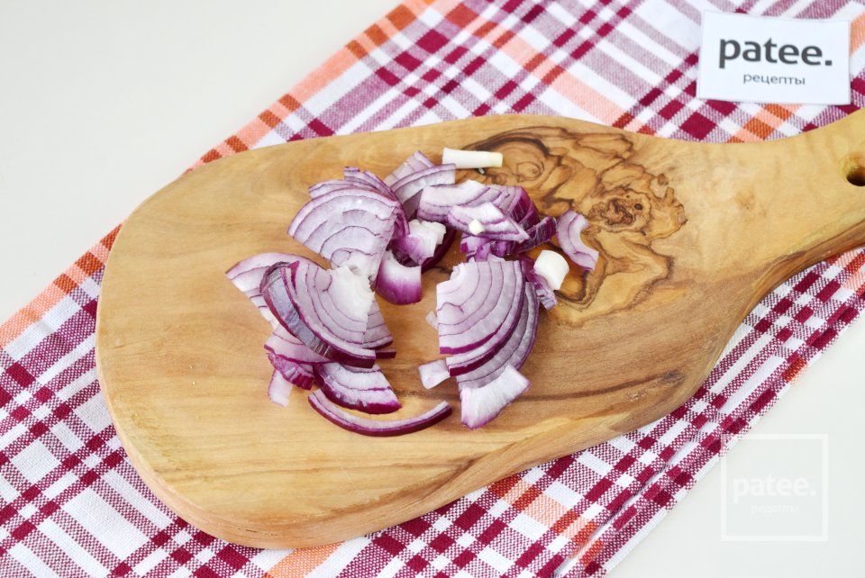 Салат из зеленого горошка с беконом и сыром - Шаг 7