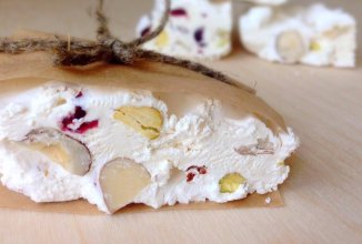 Мягкая нуга с орехами