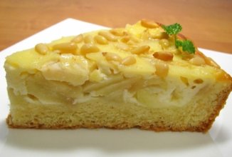 Яблочный пирог с кедровыми орешками