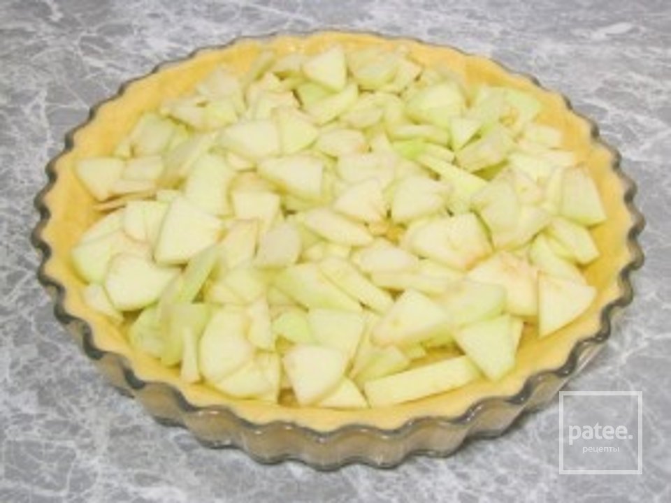 Яблочный пирог с кедровыми орешками - Шаг 7