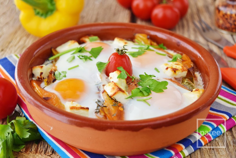 Брынза, запеченная с овощами и яйцами - Шаг 13