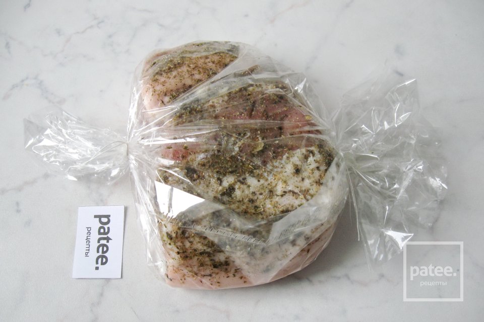 Корейка на косточке запеченная с сухими травами - Шаг 7