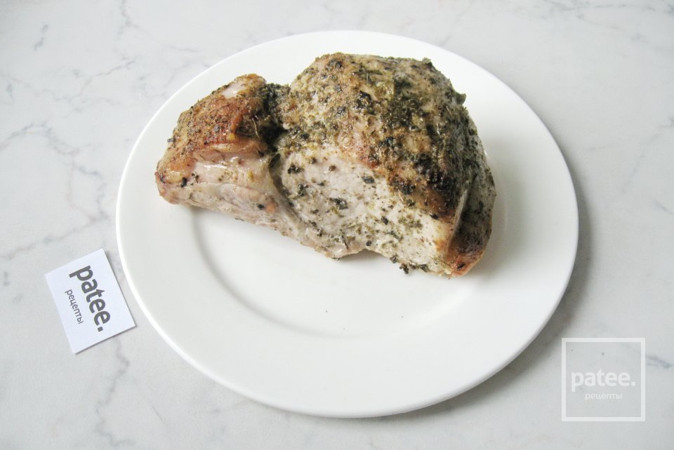 Корейка на косточке запеченная с сухими травами - Шаг 10