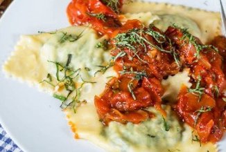 Равиоли со шпинатом и сыром Рикотта