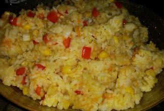 Индийский рис с овощами и карри