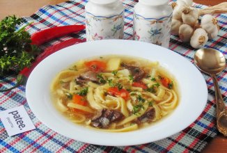 Суп с сухими лесными грибами и лапшой