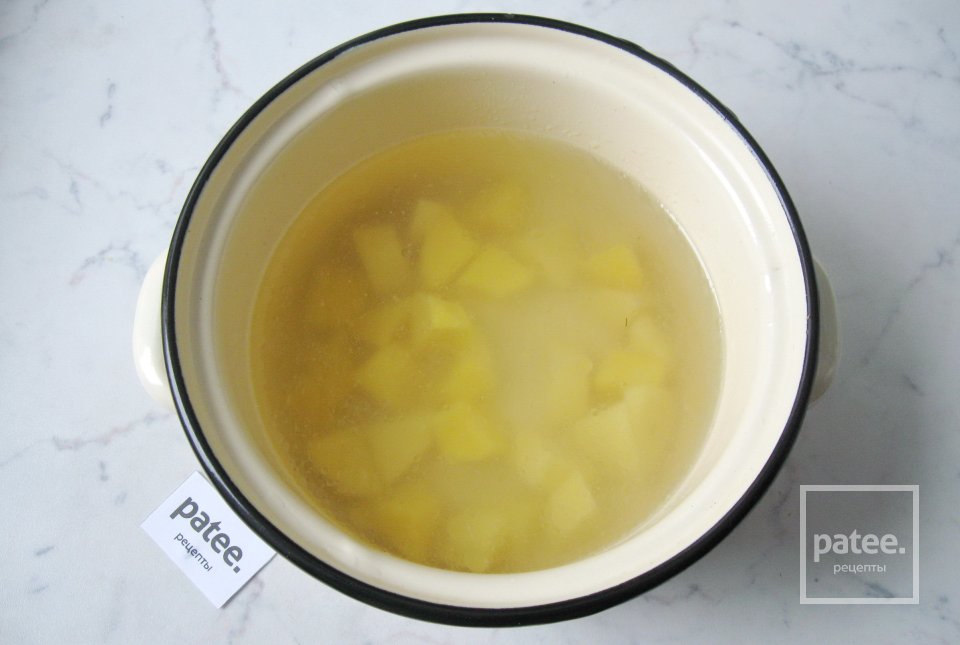 Суп с сухими лесными грибами и лапшой - Шаг 5