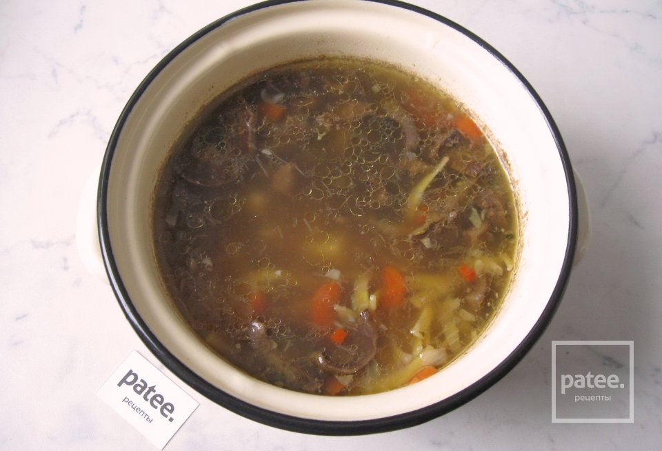 Суп с сухими лесными грибами и лапшой - Шаг 12