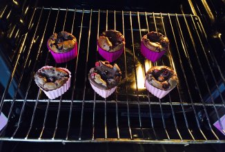 Кексики с вишней