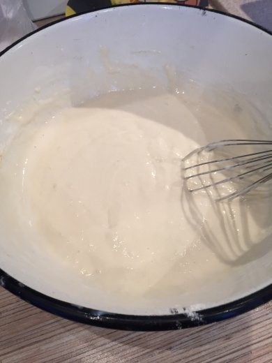 Нежный пирог с капустой, яйцом и сыром - Шаг 1