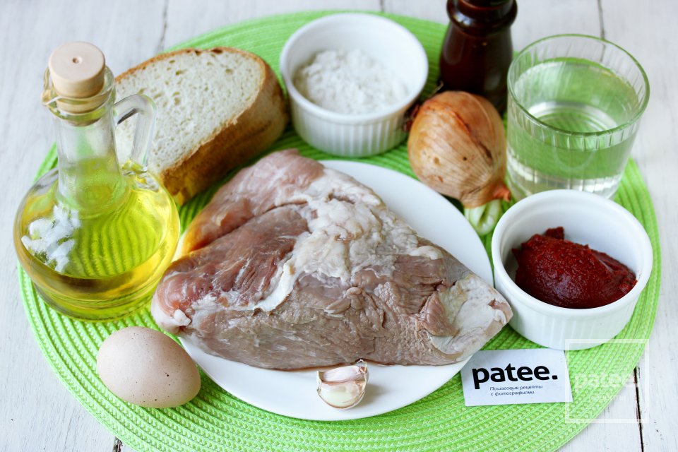 Биточки с подливкой - Шаг 1