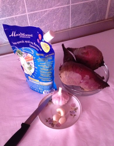 Классический рецепт свеклы с чесноком - Шаг 1