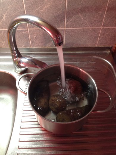 Классический рецепт свеклы с чесноком - Шаг 2