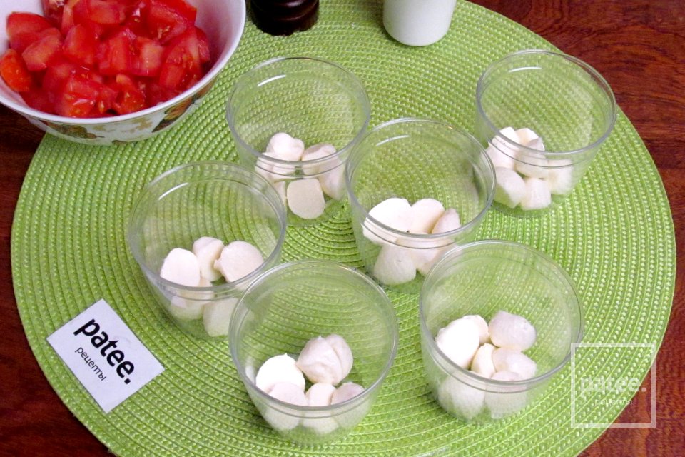 Салат с авокадо, сыром и помидорами - Шаг 7