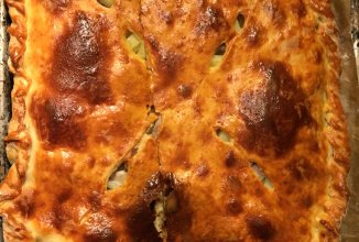 Пирог с мясом и картошкой