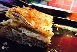 Лаваш запечённый с сыром и зеленью