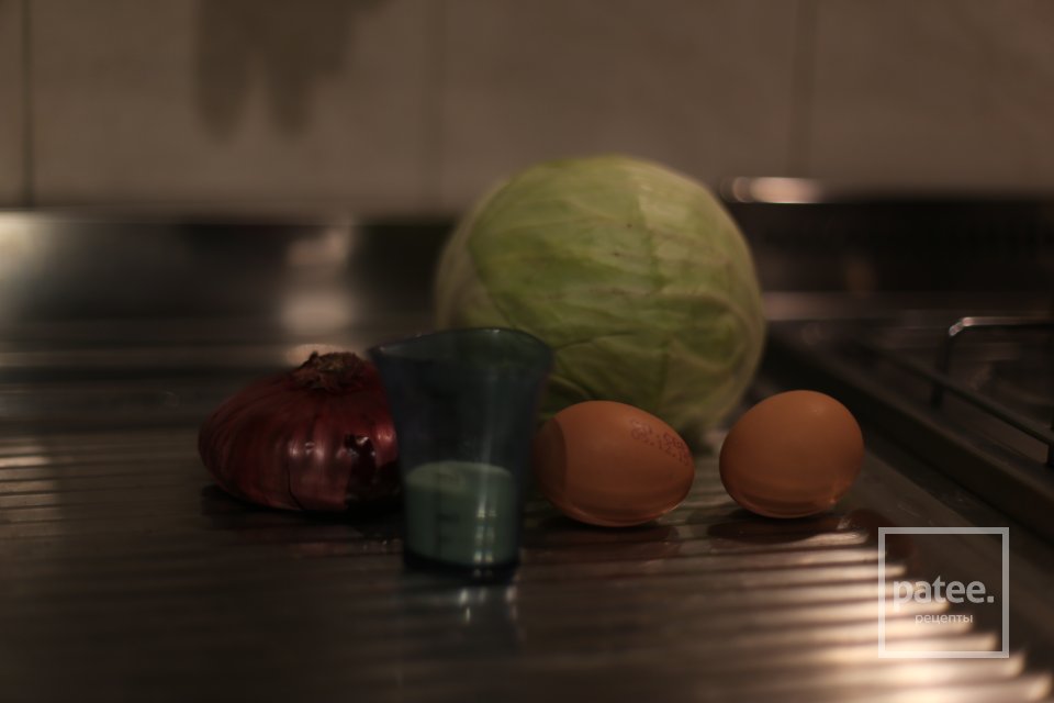 Капуста жареная с яйцом - Шаг 1