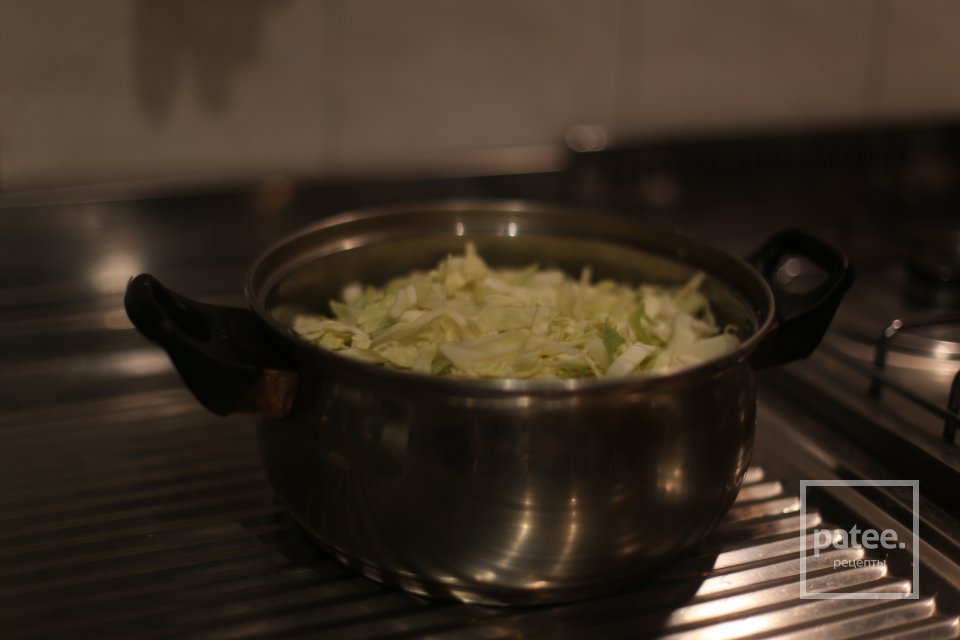 Капуста жареная с яйцом - Шаг 2