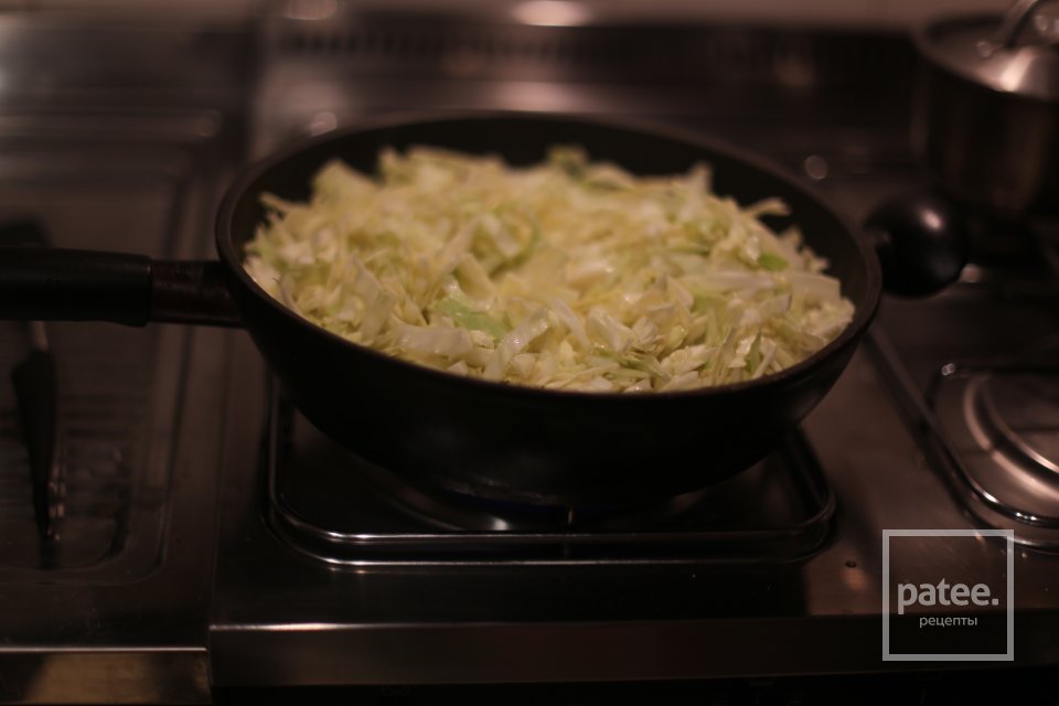 Капуста жареная с яйцом - Шаг 3