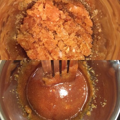 Бисквитный торт с итальянской меренгой, сливочным сыром и карамелью - Шаг 7