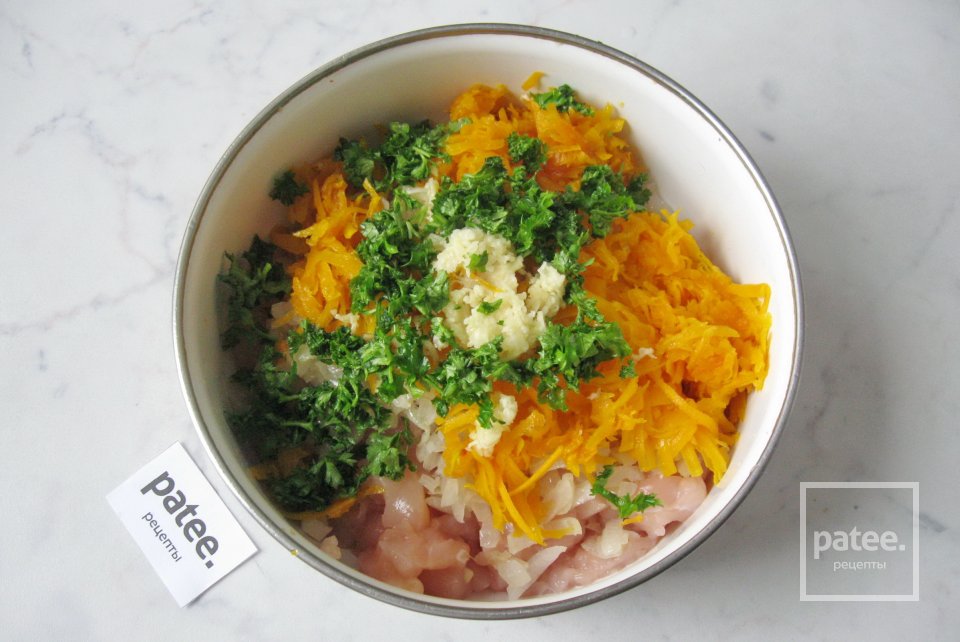 Куриные рубленые котлеты с тыквой - Шаг 9