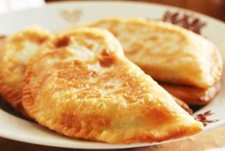 Чебуреки с мясом. Очень удачное хрустящее тесто!