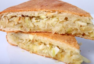 Легкий пирог с капустой и яйцом