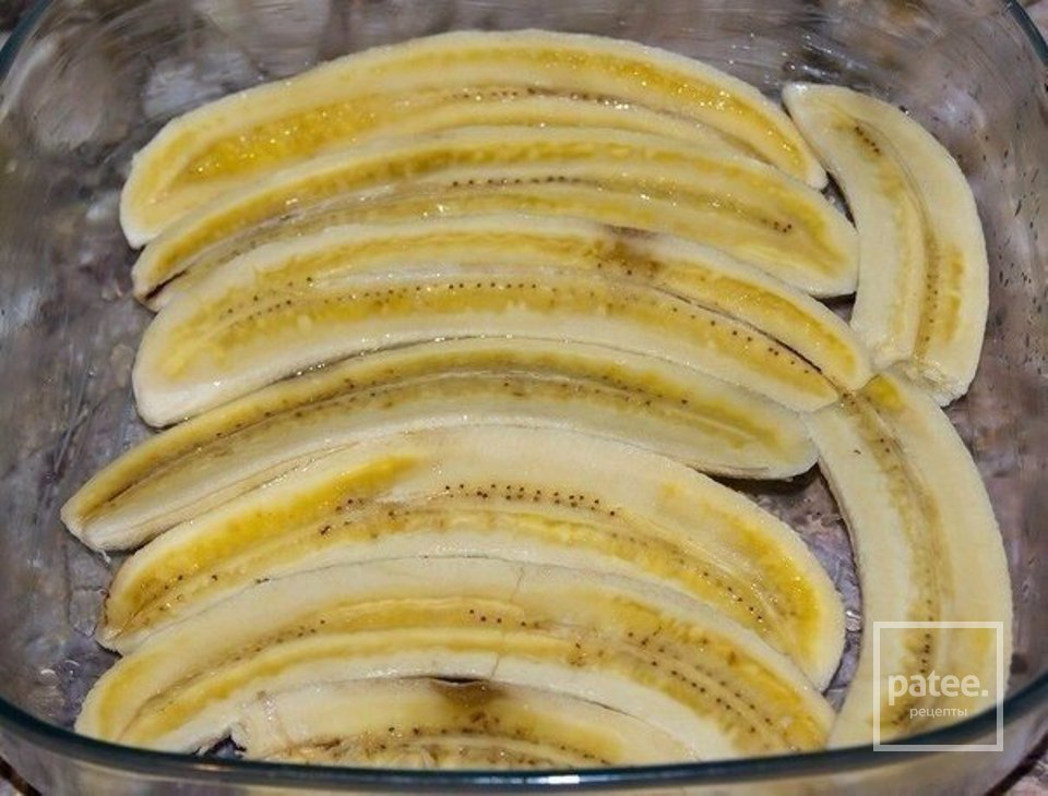 Приготовить бананы в духовке. Запеченные бананы. Запеченные бананы с творогом. Запечённые бананы с таорогом. Десерт из бананов в духовке.