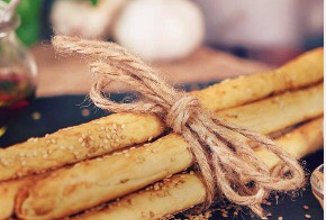 Гриссини с кунжутом