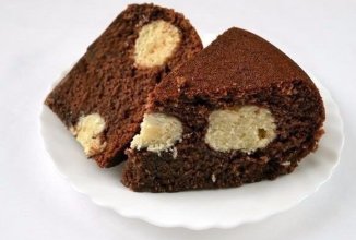 Шоколадный манник с кокосово-творожными шариками в мультиварке