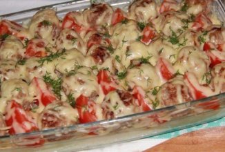 Фрикадельки с картошкой в духовке