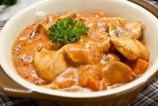 Гуляш из куриного филе