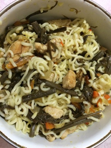 Салат с  папоротником и курицей - Шаг 6