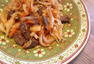 Капуста, тушеная с мясом