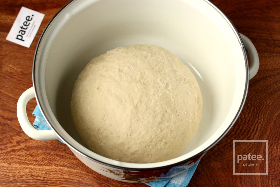 Пирожки с консервированными персиками - Шаг 11