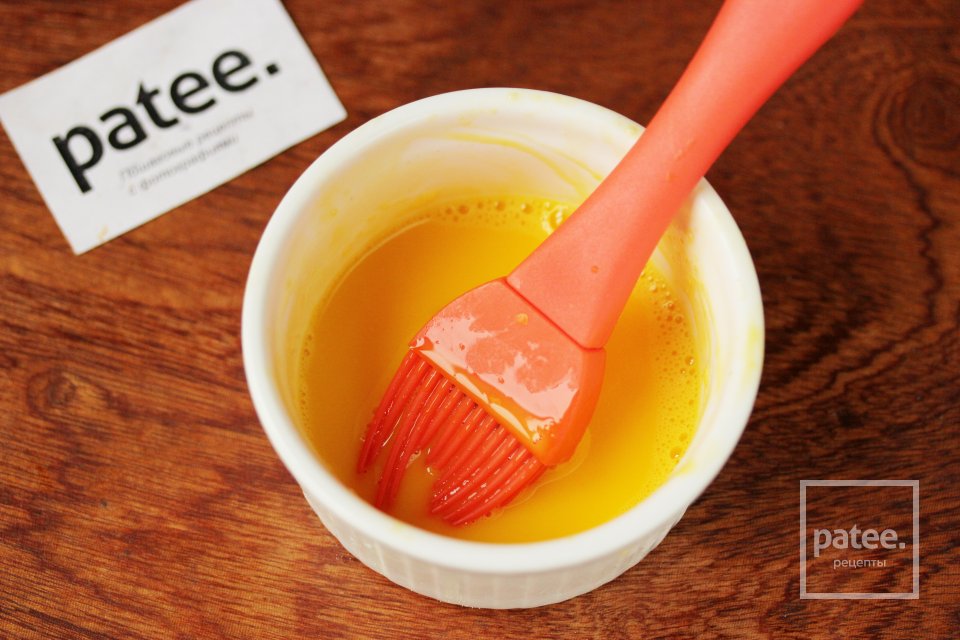 Пирожки с консервированными персиками - Шаг 17