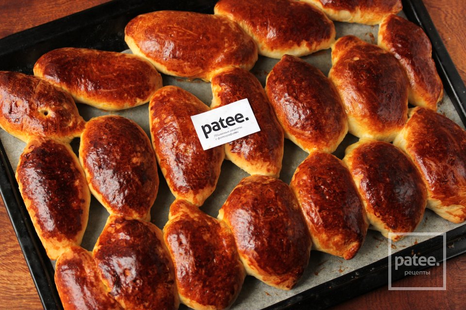 Пирожки с консервированными персиками - Шаг 19