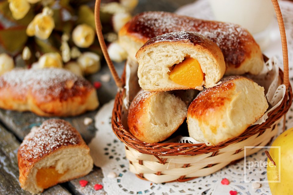 Пирожки с консервированными персиками - Шаг 22