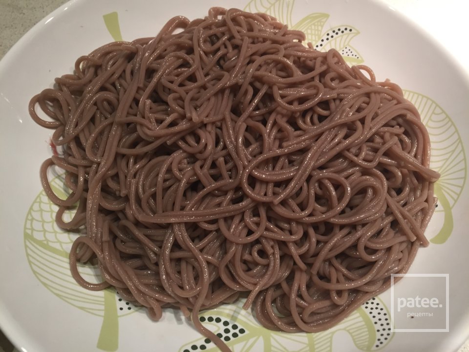 Гречневая лапша с уткой и грибами шиитаки - Шаг 5