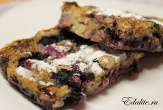 Овсяный пирог с бананами и черникой