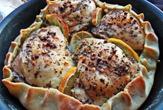 Курица, запечённая в съедобной тарелке