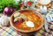 Борщ из говяжьей голени