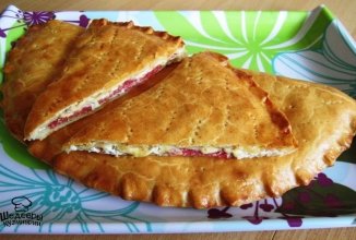 Пирог с сыром и солями