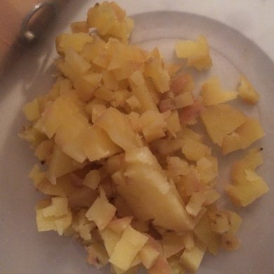 Салат с крабовыми палочками и кукурузой - Шаг 2