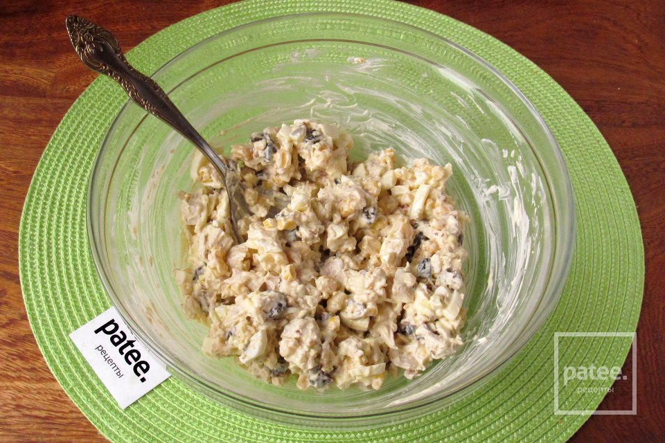 Салат с курицей, черносливом и орехами - Шаг 12