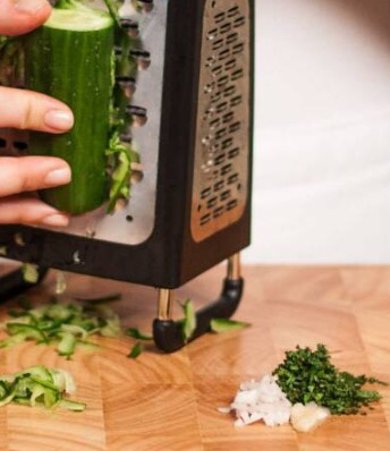 Кебаб с домашним соусом Цацики - Шаг 1